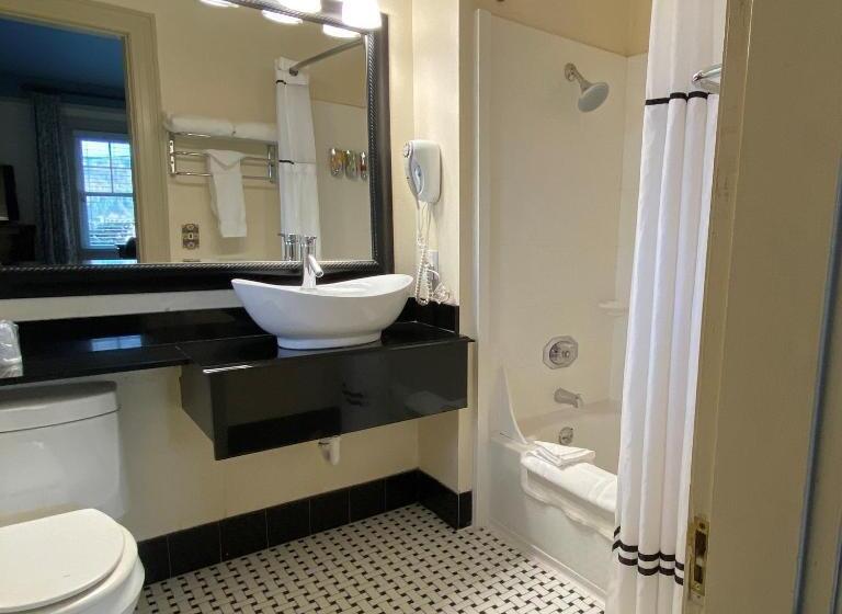 Columbia Gorge Hotel & Spa