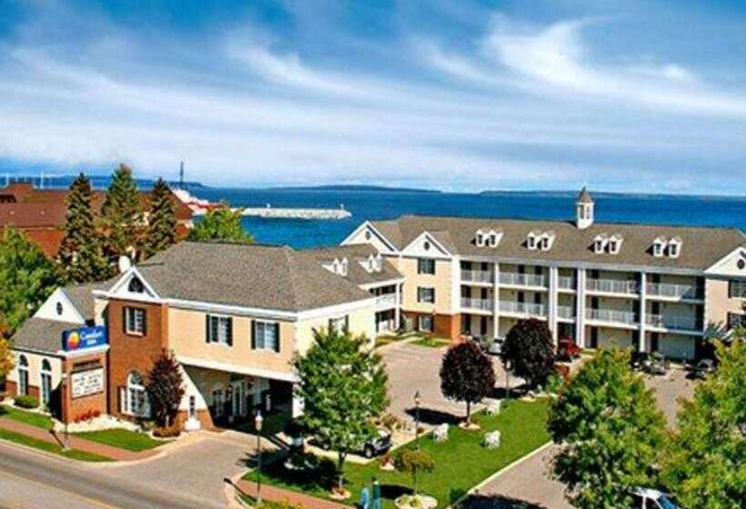 هتل Comfort Inn Lakeside Mackinaw City