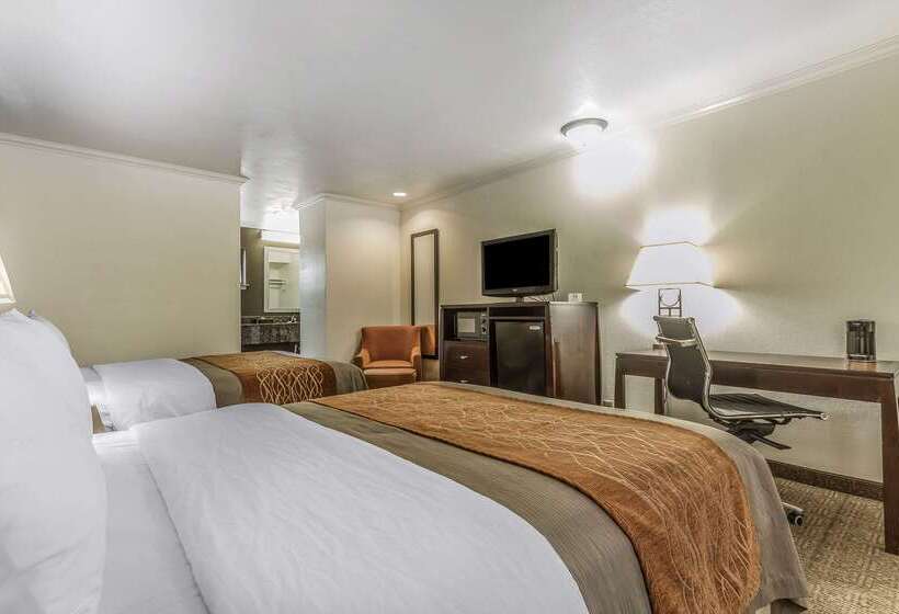 هتل Comfort Inn