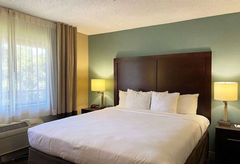 ホテル Wyndham Garden Newark Fremont Silicon Valley