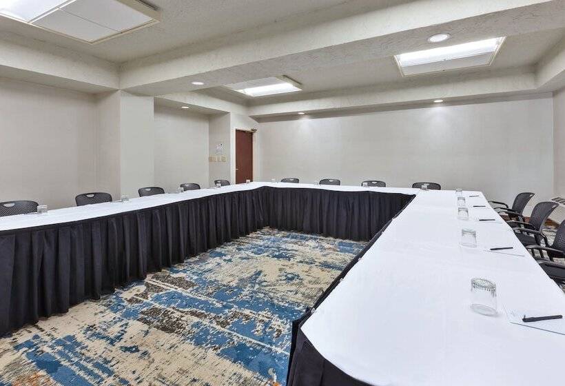 בית מלון כפרי Crowne Plaza Columbus North Worthington, An Ihg