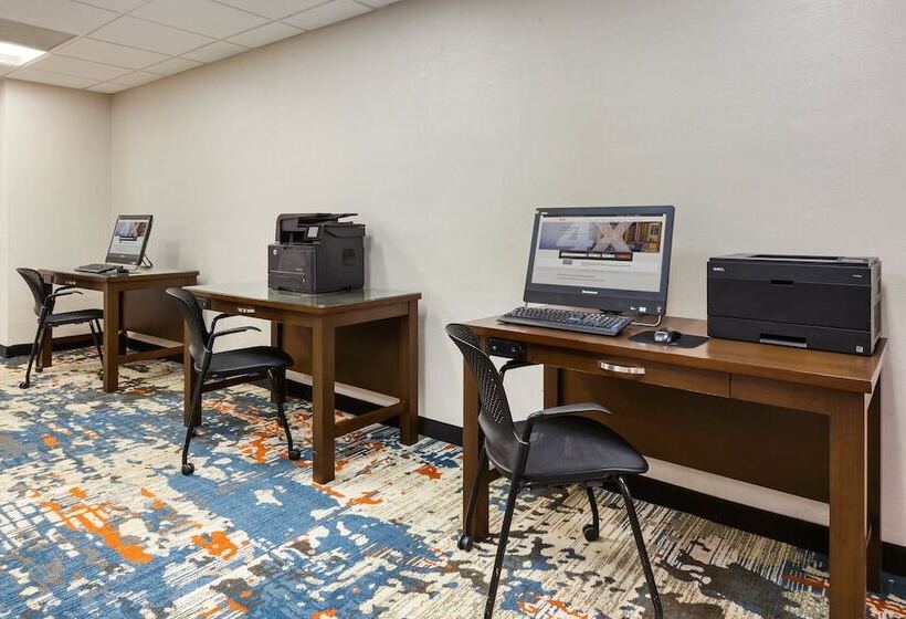 هتل Crowne Plaza Columbus North   Worthington, An Ihg