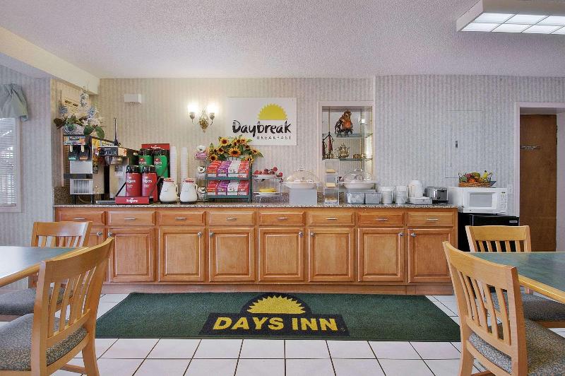 בית מלון כפרי Days Inn By Wyndham Cartersville