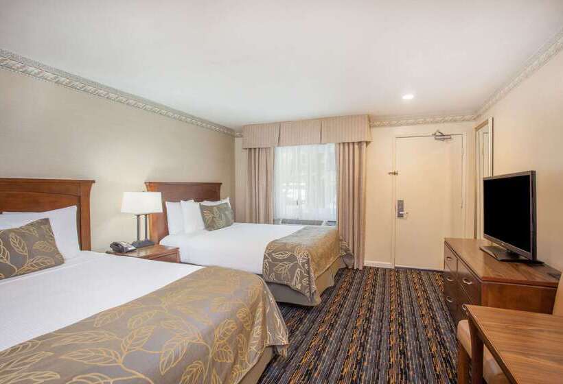 Days Inn By Wyndham San Diego Hotel Circle