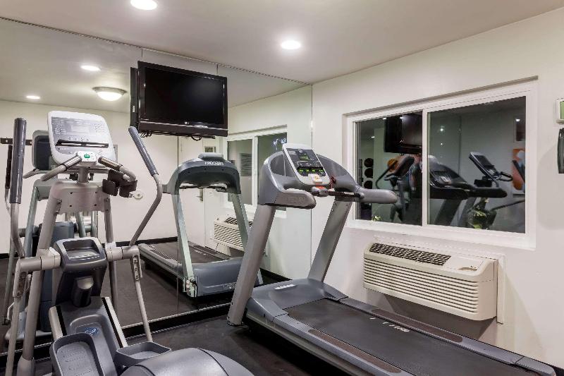 Days Inn By Wyndham San Diego Hotel Circle