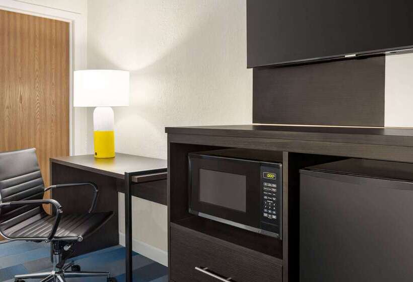 Отель Days Inn By Wyndham Chillicothe