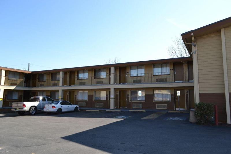 Отель Days Inn Spokane