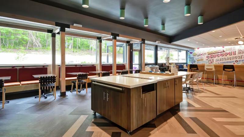 هتل Days Inn Springfield Chicopee