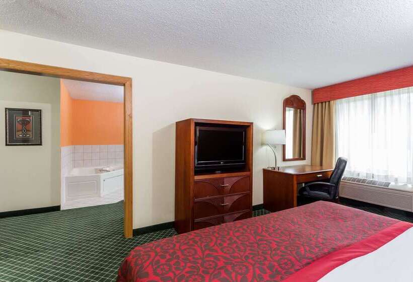 هتل Days Inn & Suites By Wyndham Bloomington/normal Il