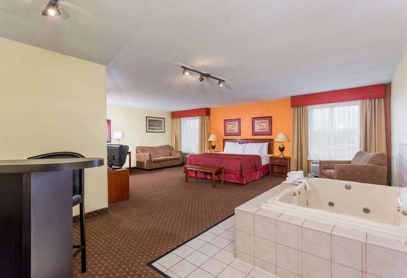 ホテル Days Inn & Suites By Wyndham Bloomington/normal Il