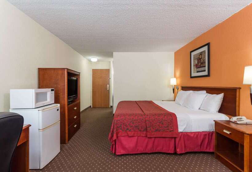 هتل Days Inn & Suites By Wyndham Bloomington/normal Il