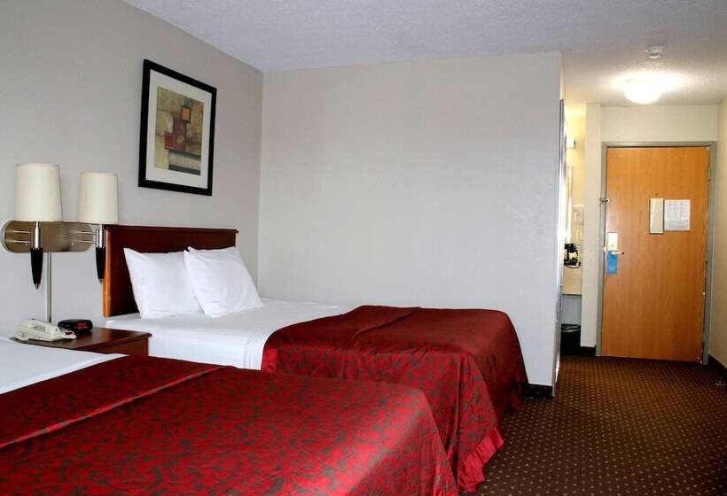 هتل Days Inn & Suites By Wyndham Bloomington/normal Il