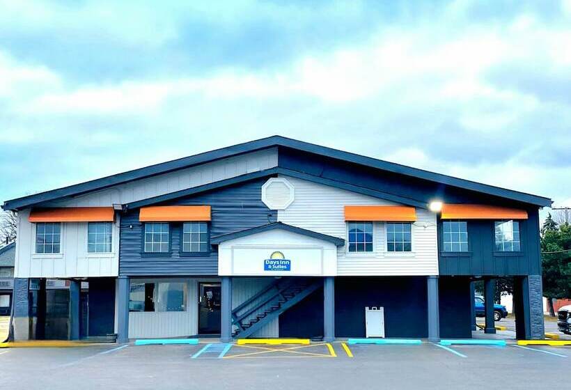 هتل Days Inn And Suites By Wyndham Port Huron