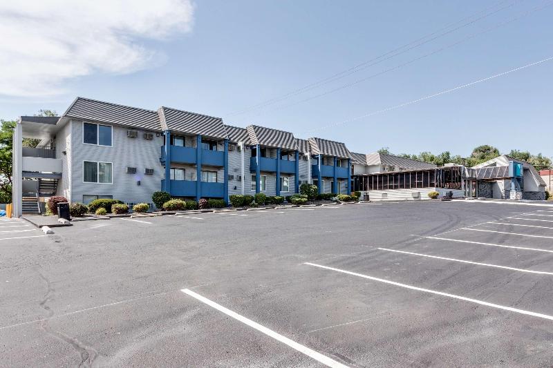 Otel Days Inn & Suites By Wyndham Spokane