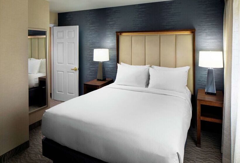 فندق Doubletree By Hilton Nashua