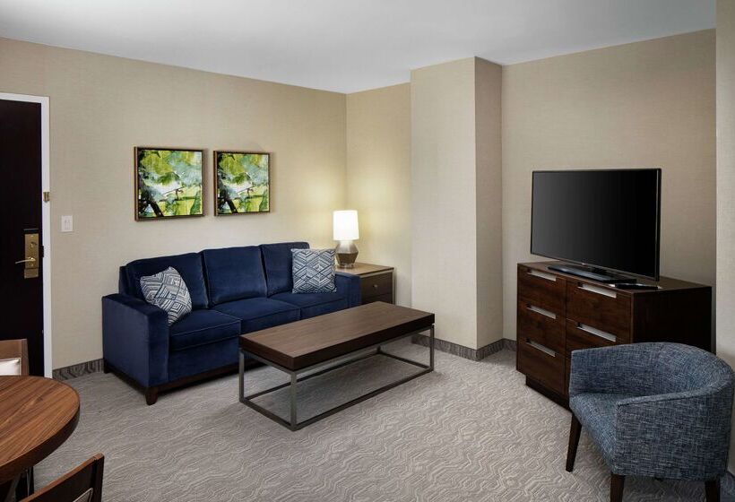 فندق Doubletree By Hilton Nashua