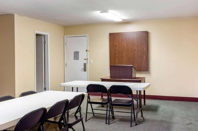 ホテル Econo Lodge Burlington I40