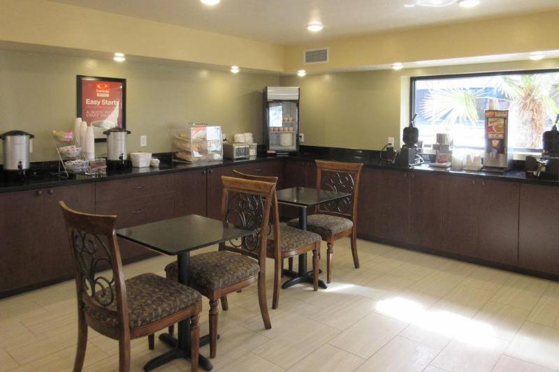 בית מלון כפרי Econo Lodge Hurricane Zion Park Area