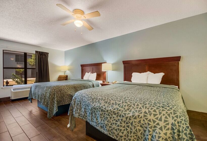 Hotel Econo Lodge Inn & Suites Fulton  Rockport