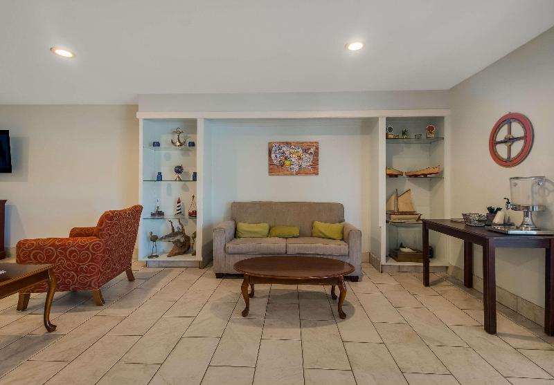 هتل Econo Lodge Inn & Suites Fulton  Rockport