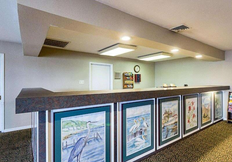 هتل Econo Lodge Inn & Suites Fulton  Rockport