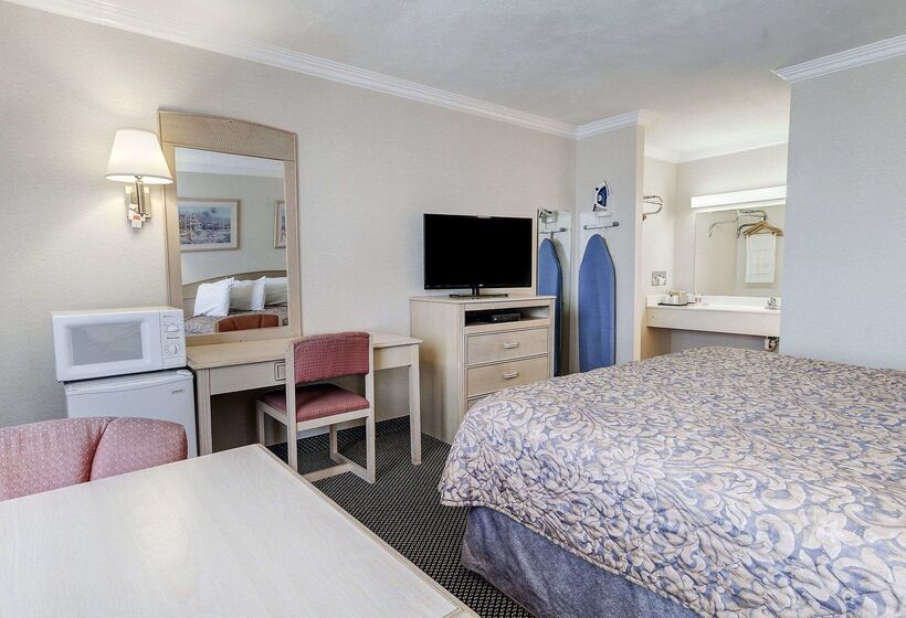 هتل Econo Lodge Van Horn