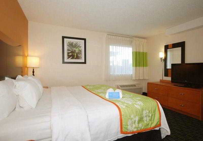 هتل Fairfield Inn Boston Dedham