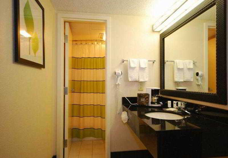هتل Fairfield Inn Boston Dedham