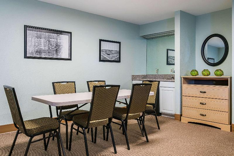 ホテル Garnet Inn & Suites, Morehead City Near Atlantic Beach