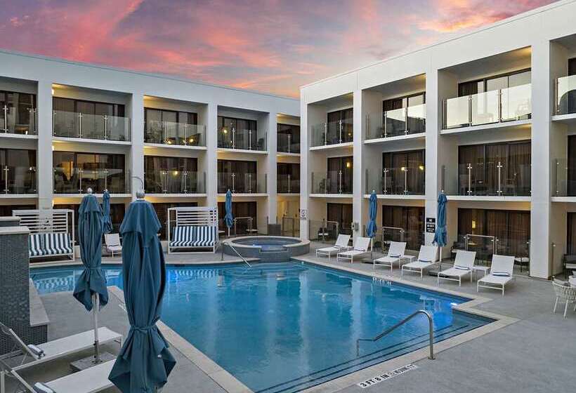 هتل Hilton College Station & Conference Center