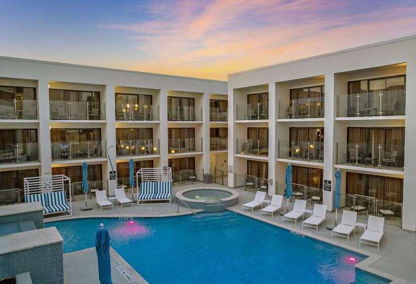 هتل Hilton College Station & Conference Center