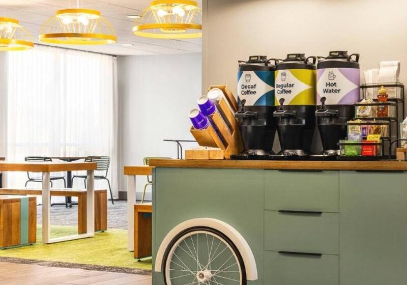 Отель Spark By Hilton Germantown Washington Dc North