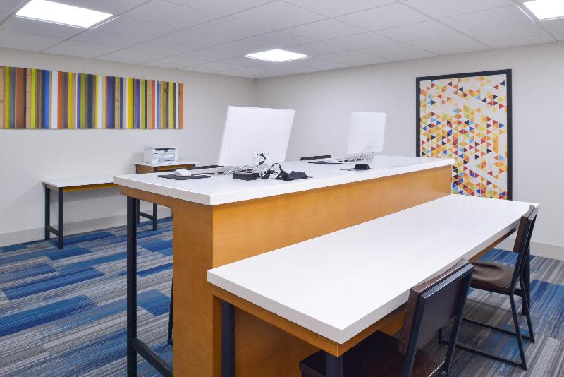 هتل Holiday Inn Express & Suites   Shreveport   Downtown, An Ihg