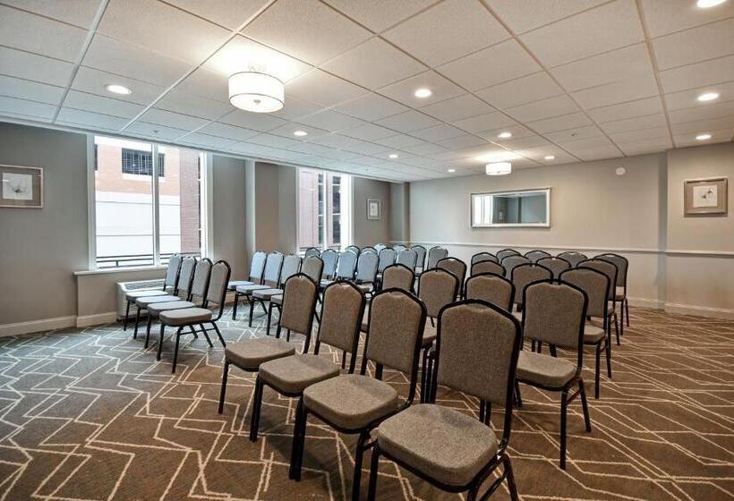 هتل Holiday Inn Lancaster, An Ihg