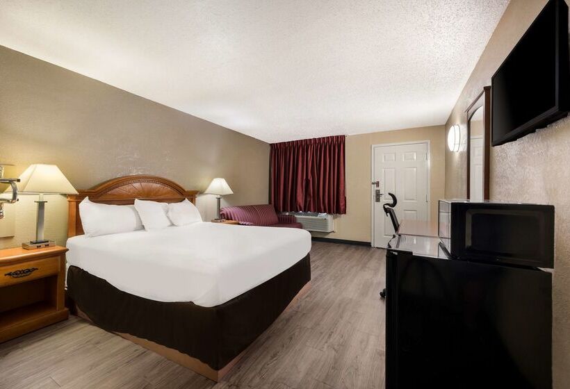 هتل Knights Inn College Station