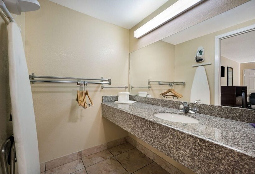 هتل Knights Inn College Station