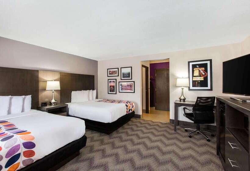 هتل La Quinta By Wyndham Goodlettsville Nashville