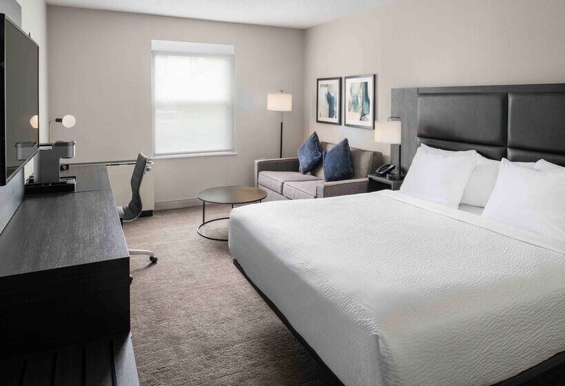 هتل Holiday Inn Express South Burlington Downtown, An Ihg