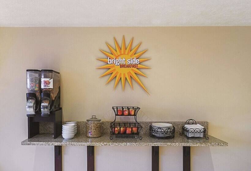 호텔 La Quinta By Wyndham Woodburn