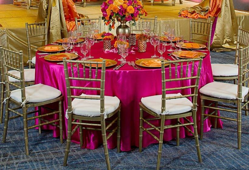 هتل Los Angeles Marriott Burbank Airport