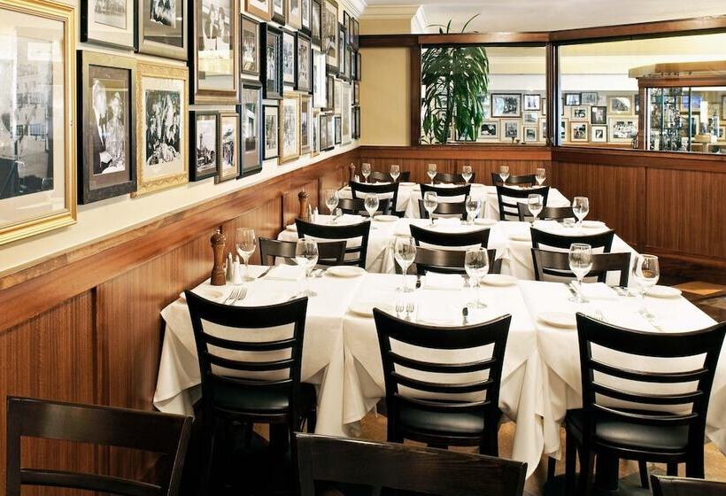 هتل Los Angeles Marriott Burbank Airport