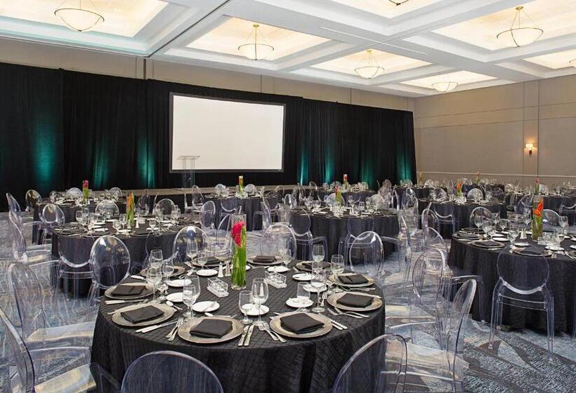 هتل Los Angeles Marriott Burbank Airport