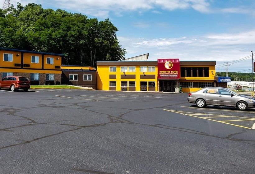 هتل Econo Lodge Manistee