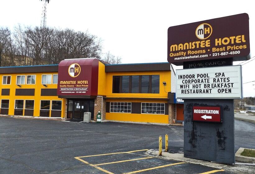 هتل Econo Lodge Manistee