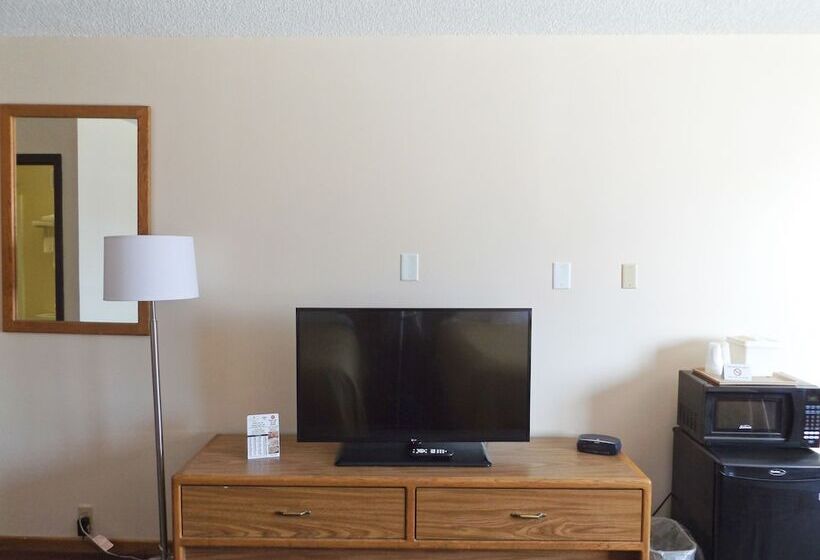 هتل Econo Lodge Manistee
