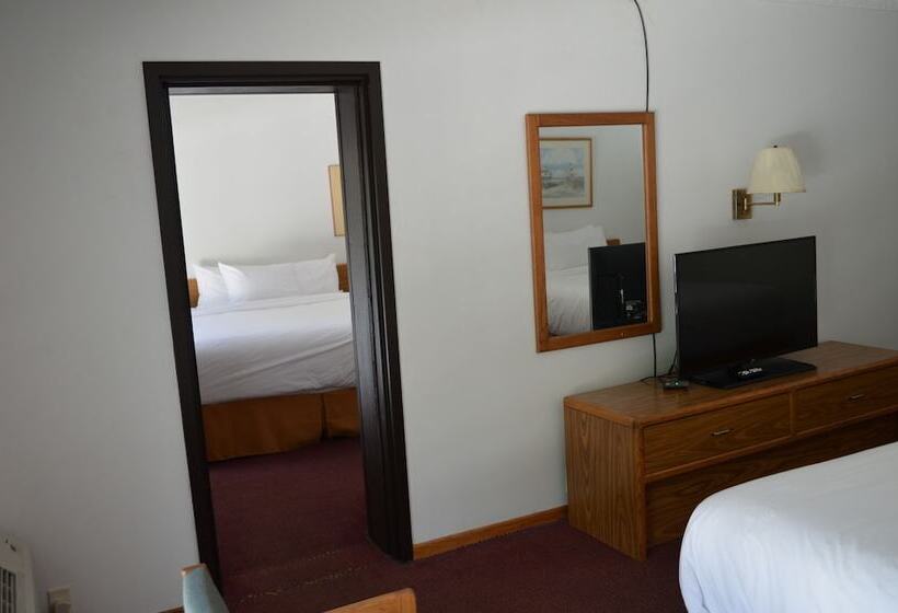 هتل Econo Lodge Manistee