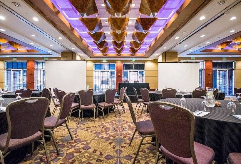 Pier 5 Hotel Baltimore