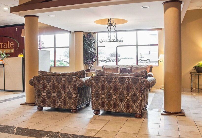 هتل Quality Inn Airport