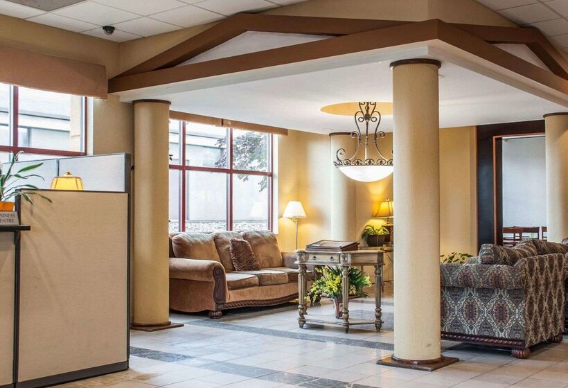 هتل Quality Inn Airport