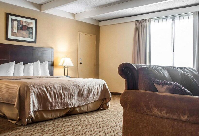 هتل Quality Inn Airport